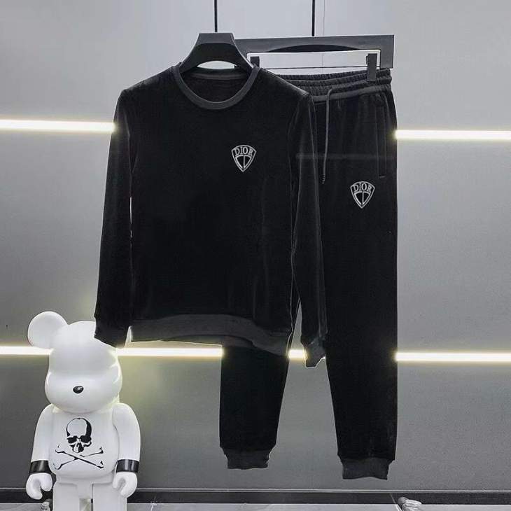 Picture of Dior Sweater Suits _SKUDiorM-5XLkdtr2338854